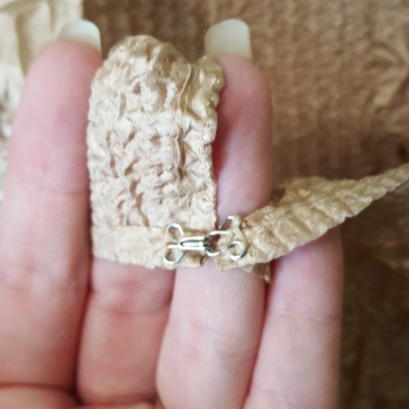 Woman's 2pc set - Picture 3 of 5